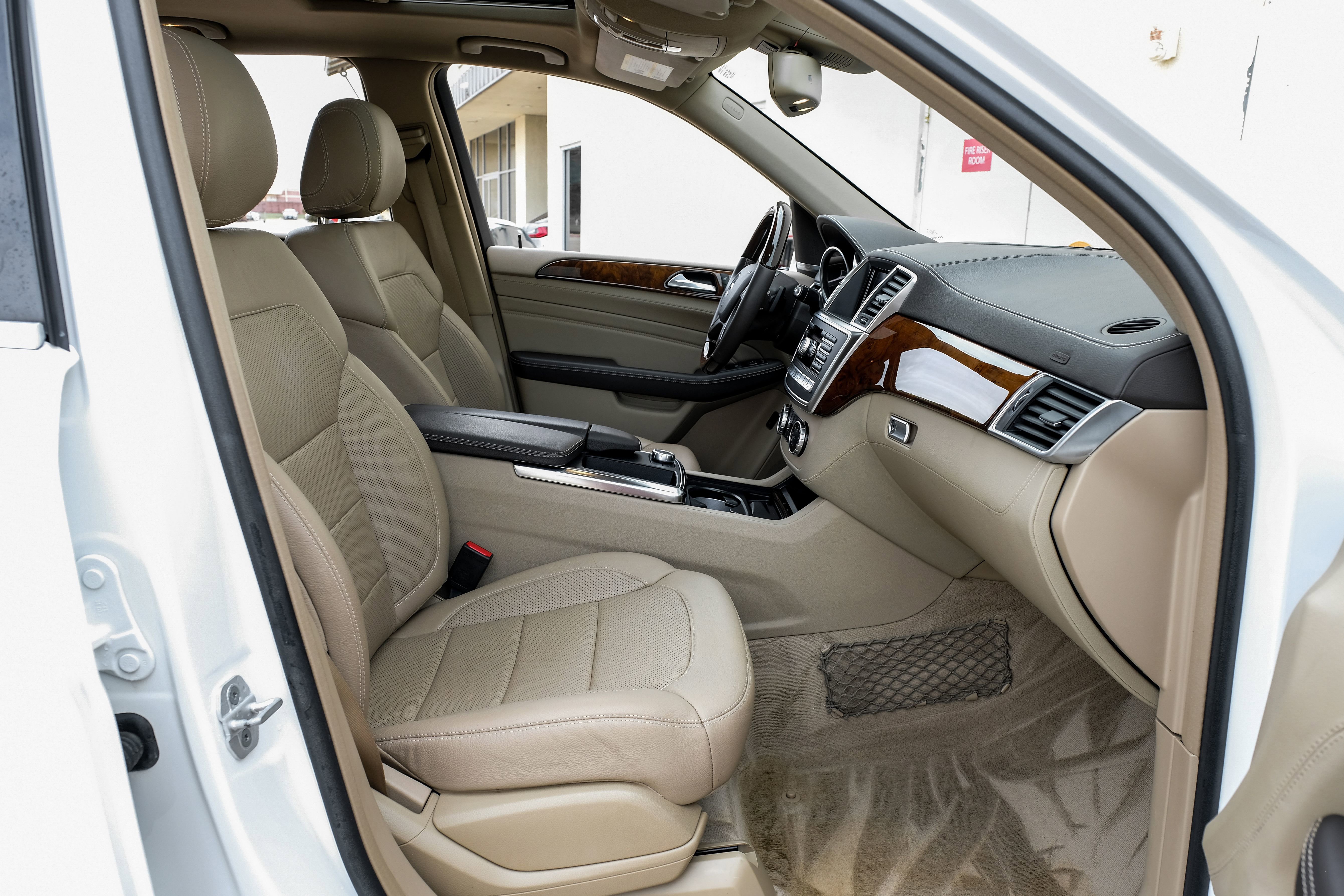 Used 2015 Mercedes-Benz ML 400 4MATIC image 29