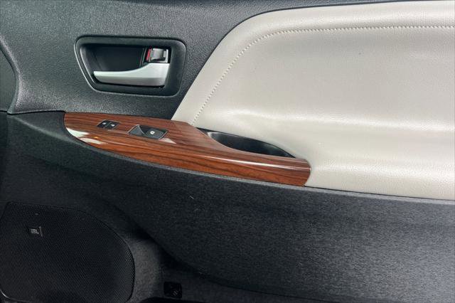 Certified 2019 Toyota Sienna Limited image 20