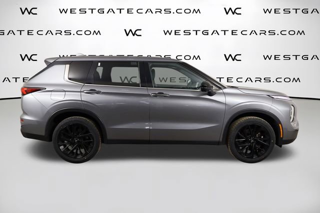 Used 2024 Mitsubishi Outlander SE Black Edition image 43