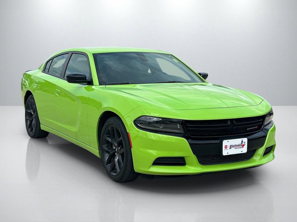 Used 2023 Dodge Charger SXT w/ Blacktop Package RWD image 3