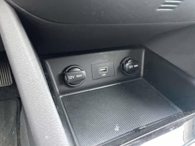 Used 2020 Hyundai Ioniq SE FWD image 29