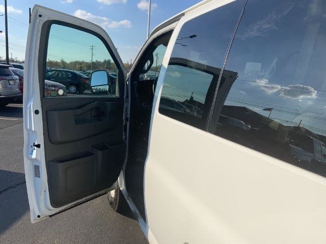 Used 2018 Chevrolet Express 3500 LT w/ LT Preferred Equipment Group RWD image 21