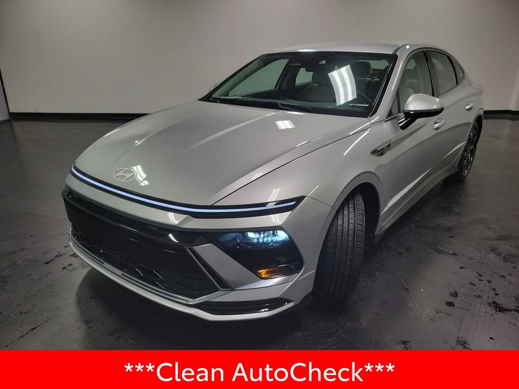 Used 2025 Hyundai Sonata SEL FWD image 4