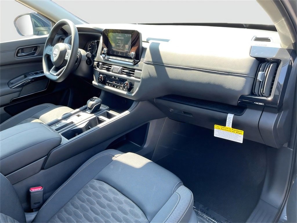 Certified 2025 Nissan Pathfinder S image 30