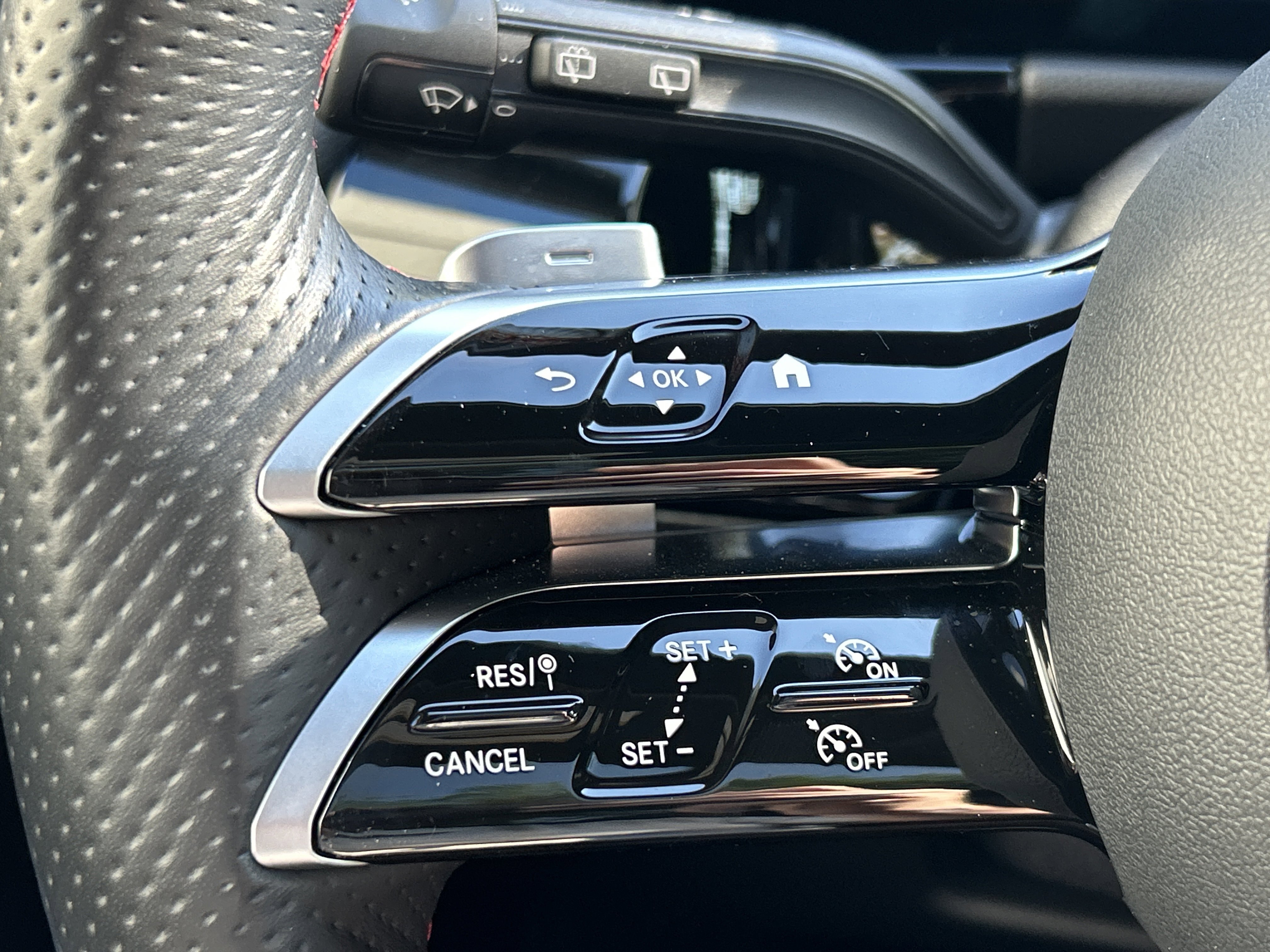 Certified 2025 Mercedes-Benz GLA 250 image 30