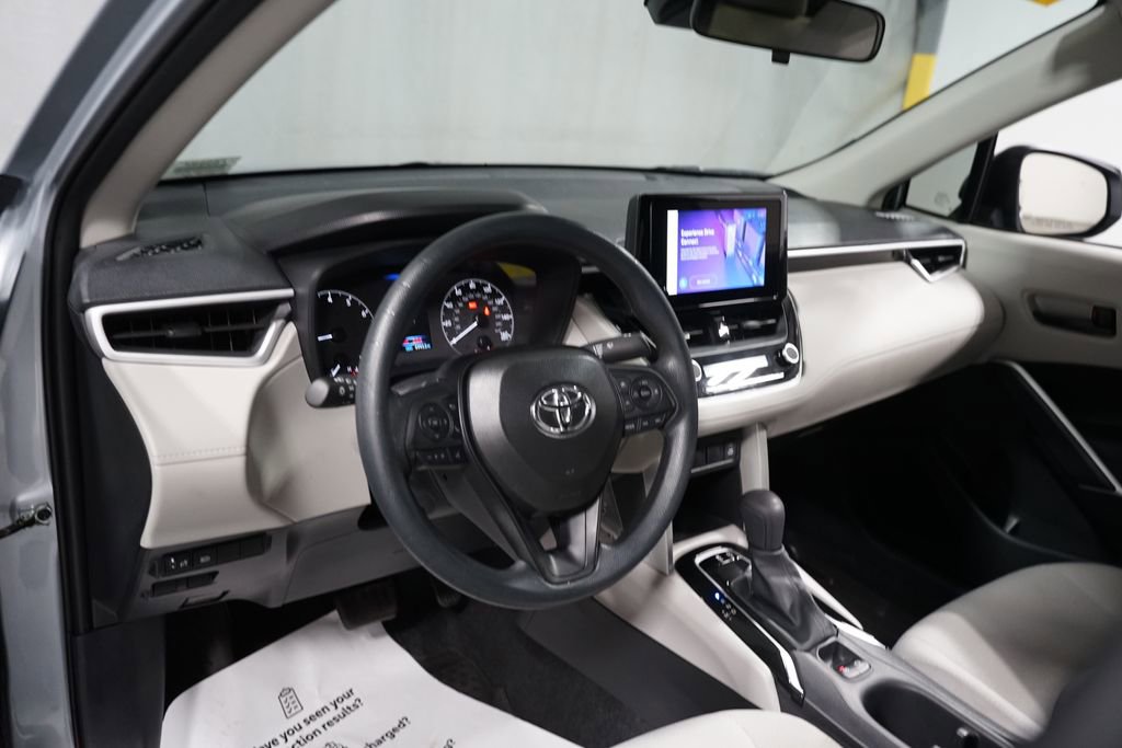 Used 2025 Toyota Corolla Cross L FWD image 11