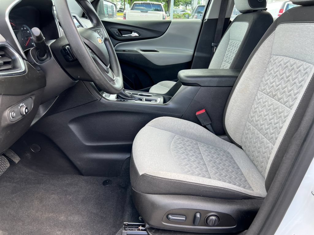 Used 2022 Chevrolet Equinox LS AWD/4WD image 7
