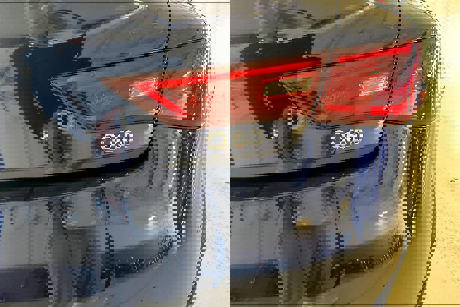 Used 2021 INFINITI Q60 3.0t Luxe w/ Essential Package RWD image 9