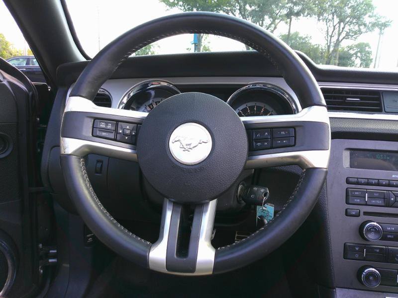 Used 2013 Ford Mustang Premium RWD image 14