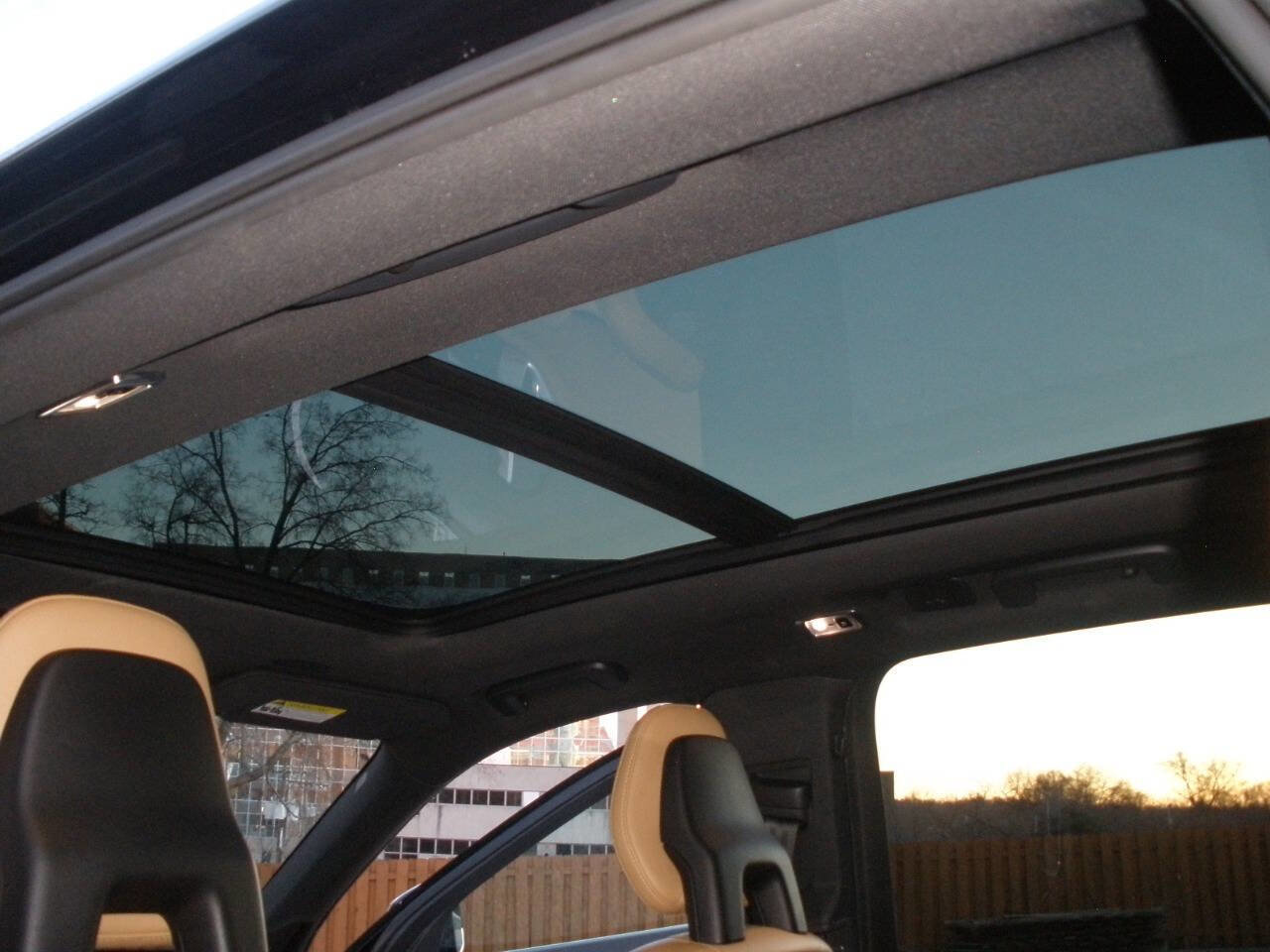 Used 2018 Volvo XC90 T6 Momentum w/ Convenience Package image 28