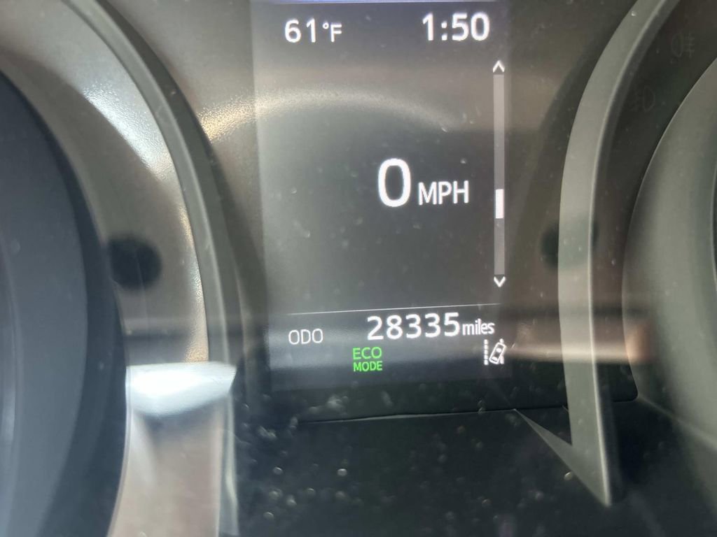 Used 2024 Toyota Camry SE image 19