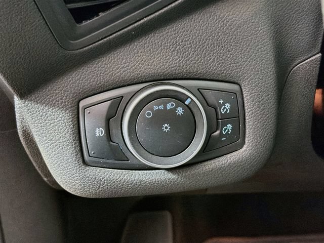 Used 2015 Ford Escape SE FWD image 15