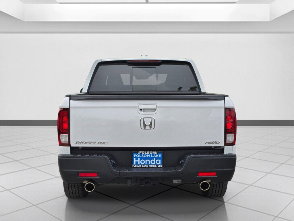 Certified 2023 Honda Ridgeline RTL image 6