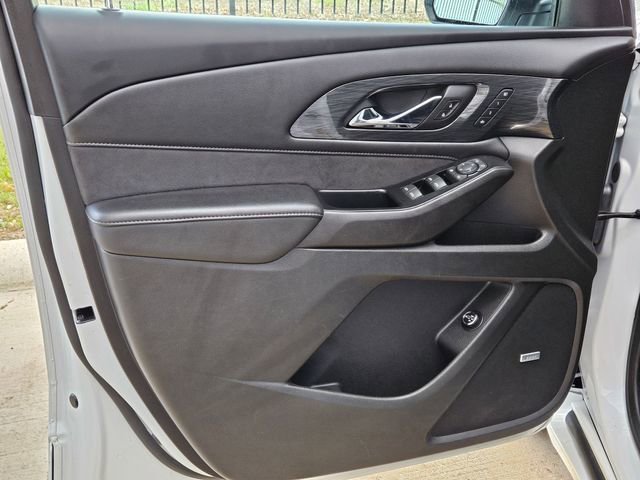 Used 2023 Chevrolet Traverse High Country image 23