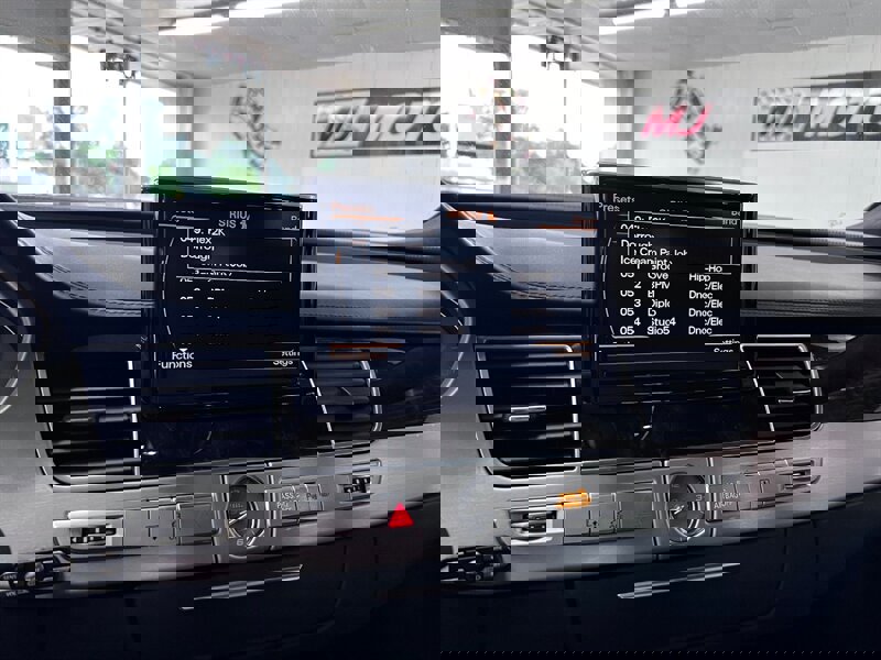 Used 2014 Audi S8 image 20