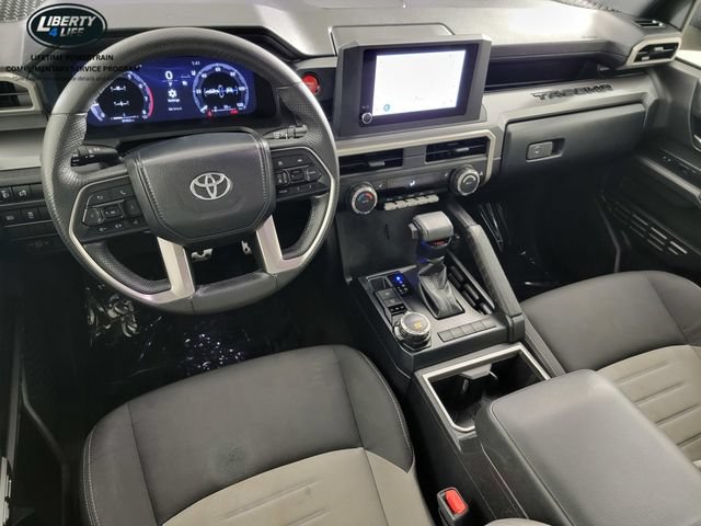 Used 2024 Toyota Tacoma TRD Sport AWD/4WD image 31