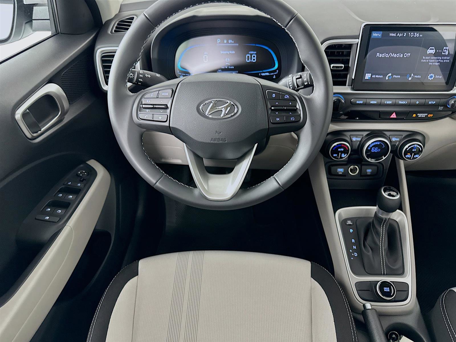 New 2025 Hyundai Venue SEL image 22