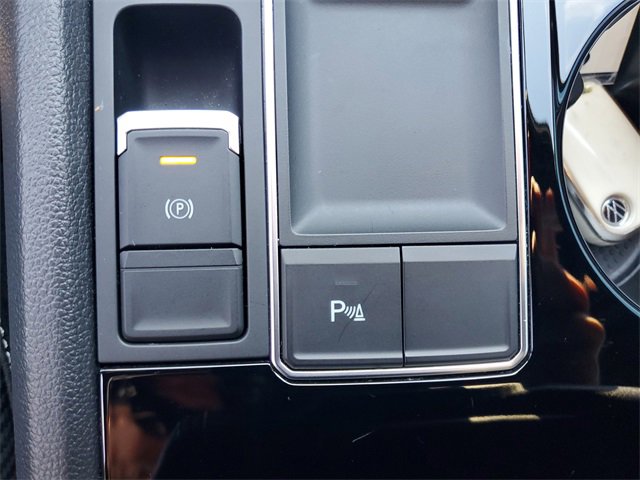 Used 2023 Volkswagen Atlas Cross Sport SE image 22