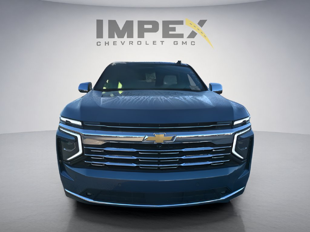 Used 2026 Chevrolet Suburban Premier AWD/4WD image 8