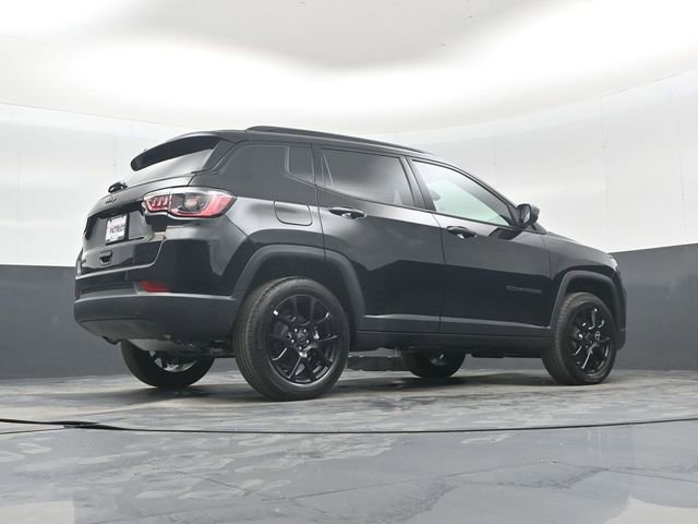 New 2026 Jeep Compass Latitude image 39