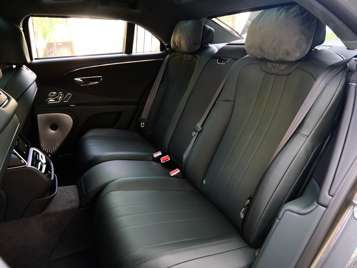 New 2026 Bentley Flying Spur V8 AWD/4WD image 25