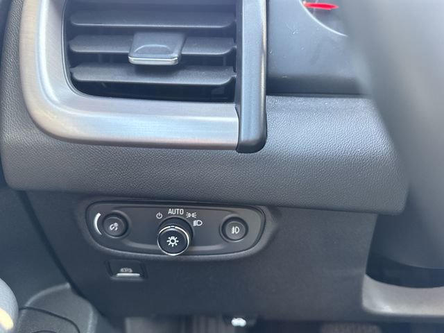 Used 2023 GMC Terrain AT4 image 18