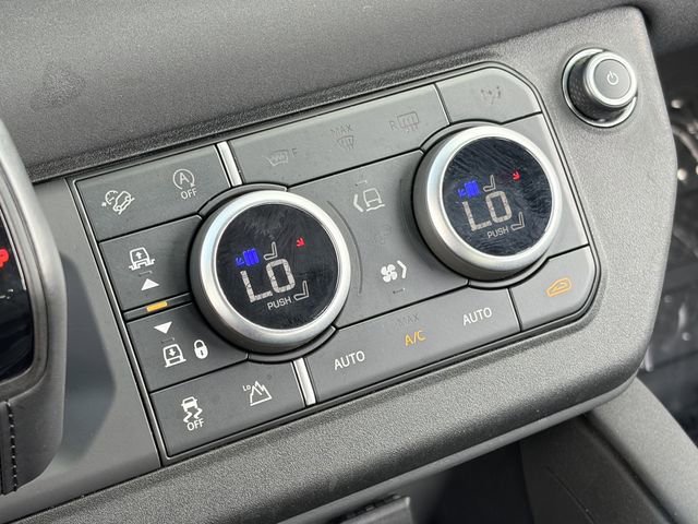 Used 2023 Land Rover Defender 110 X-Dynamic SE AWD/4WD image 18