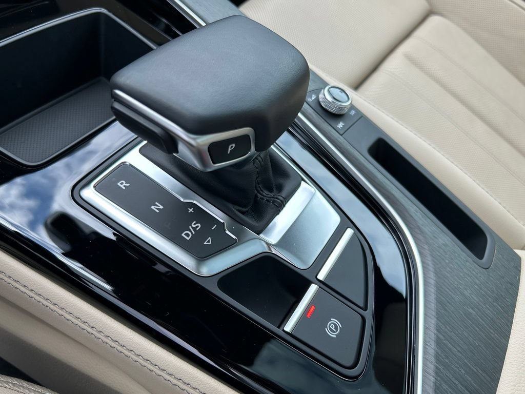 Used 2025 Audi A5 2.0T Premium Plus w/ Premium Plus AWD/4WD image 41