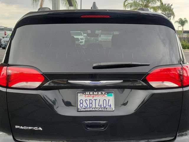 Used 2019 Chrysler Pacifica Touring-L FWD image 27