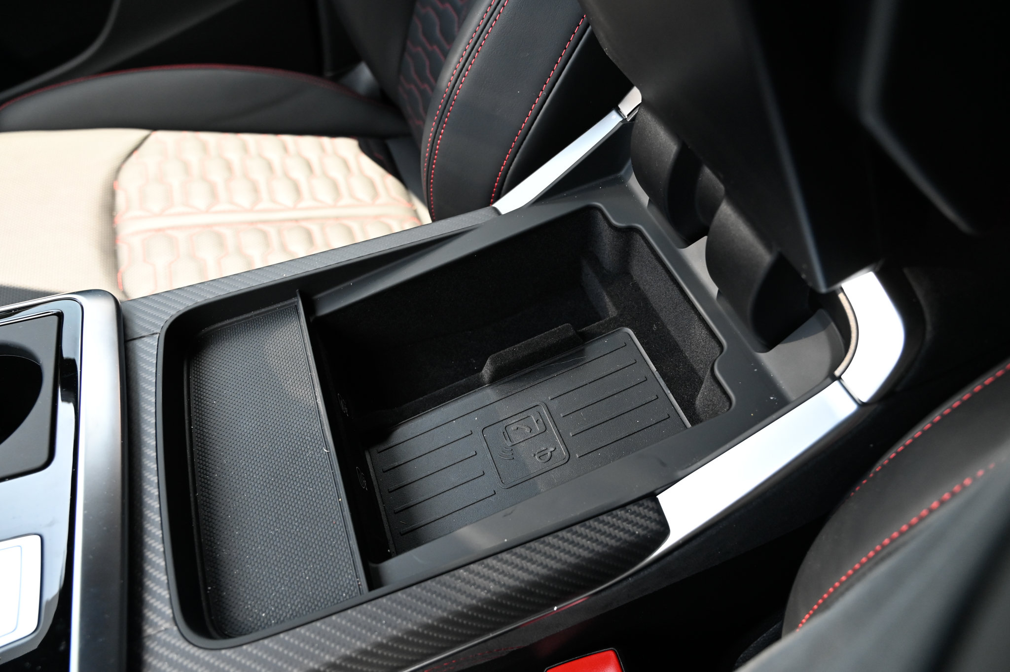 Used 2024 Audi RS Q8 AWD/4WD image 30