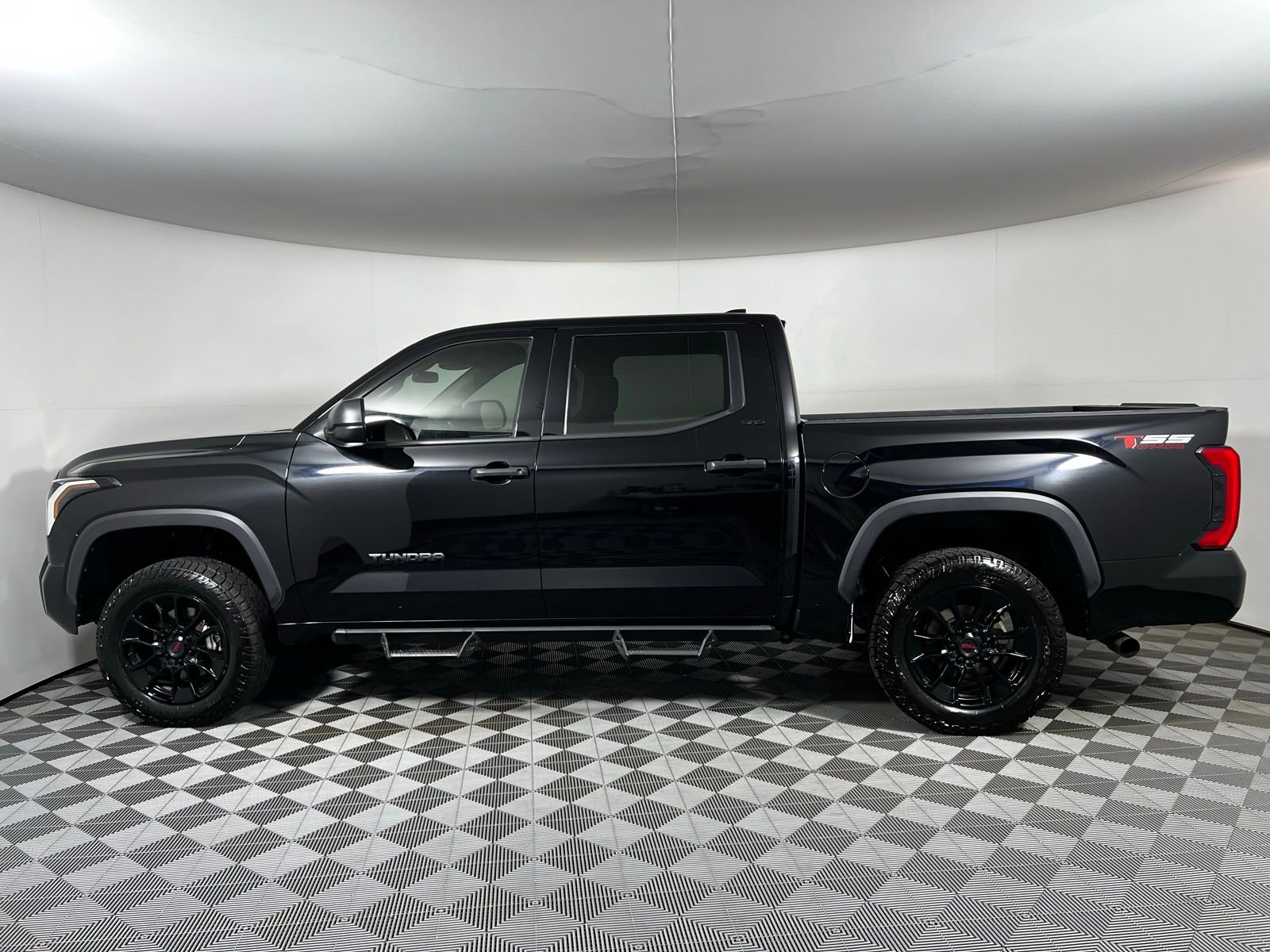 Used 2022 Toyota Tundra SR5 image 8