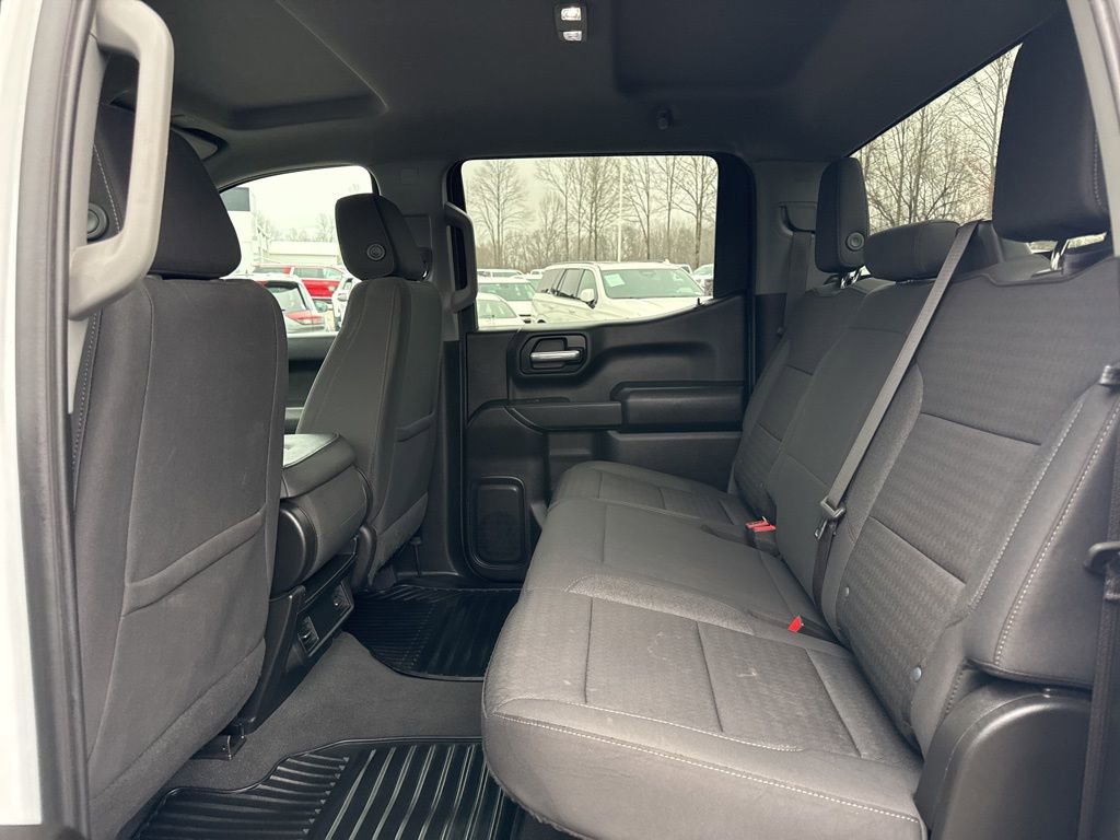 Used 2023 Chevrolet Silverado 1500 Custom image 11