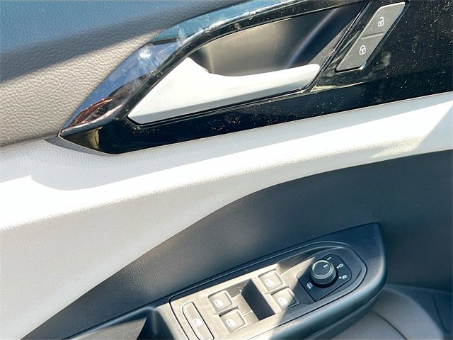 New 2025 Volkswagen Taos S image 17