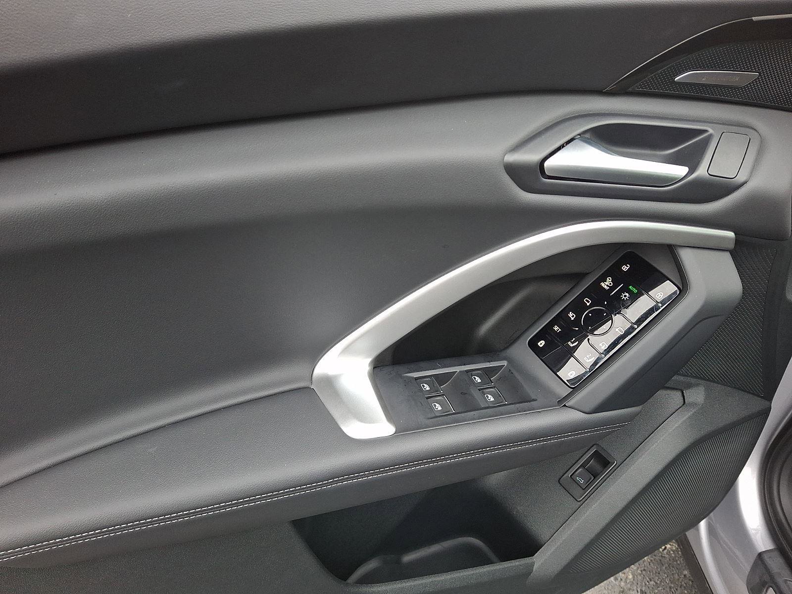 Used 2025 Audi Q5 Premium Plus w/ Premium Plus image 12