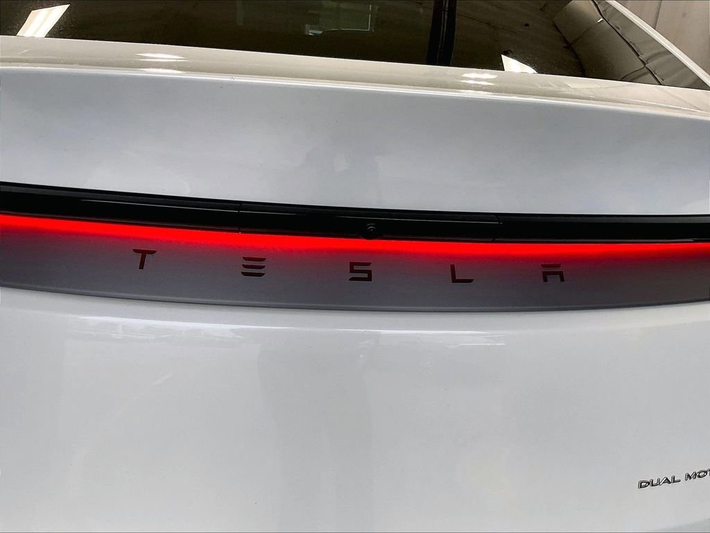 Used 2026 Tesla Model Y AWD image 29