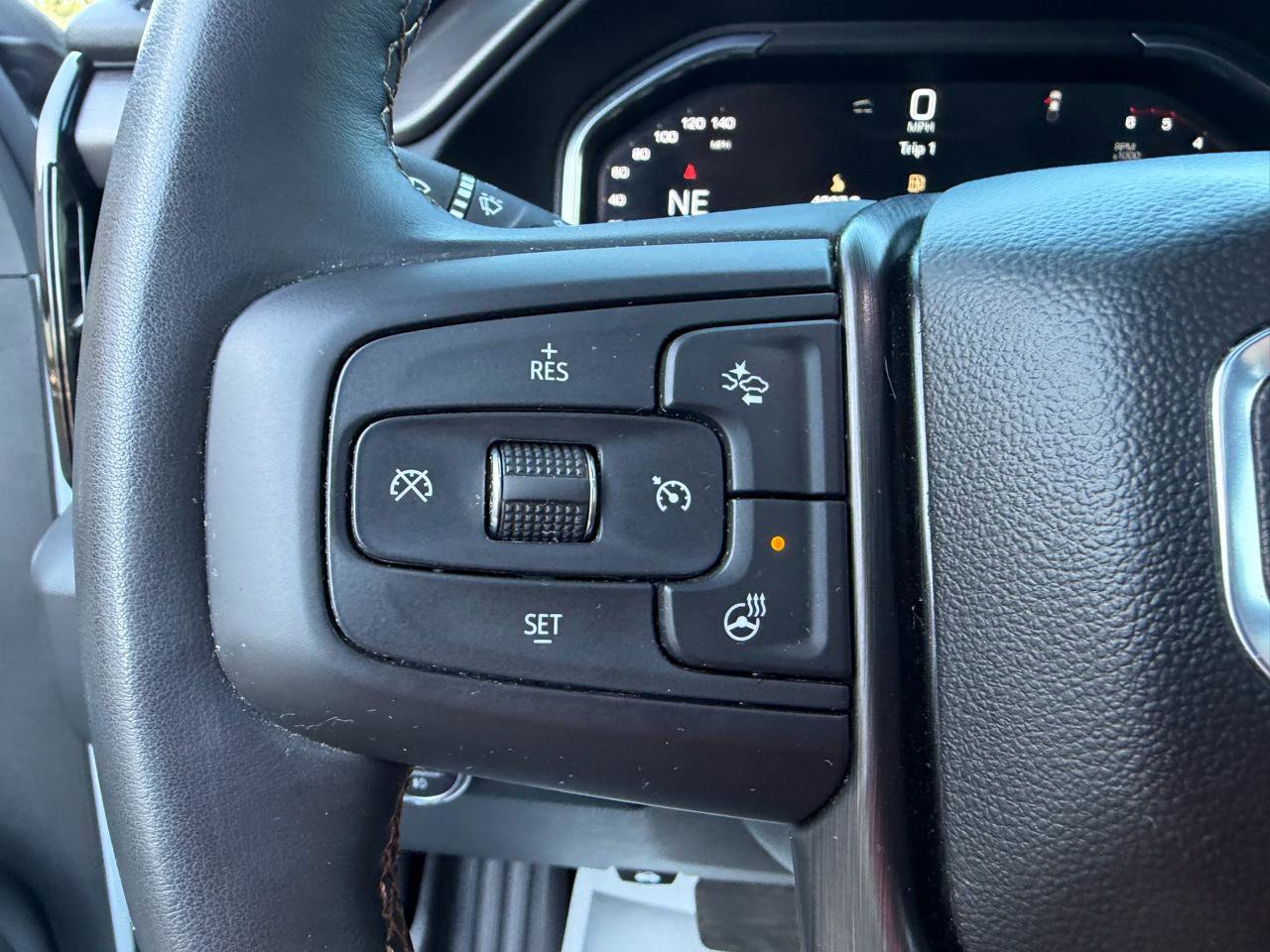 Used 2024 GMC Sierra 2500 AT4 w/ AT4 Premium Plus Package AWD/4WD image 31