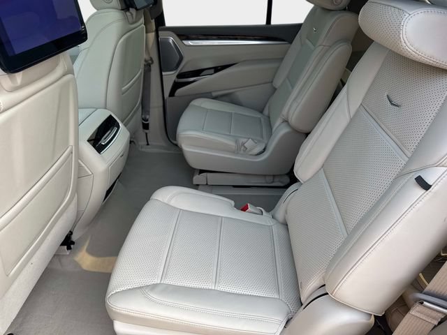 New 2026 Cadillac Escalade Platinum Sport w/ LPO, ONYX Package AWD/4WD image 15