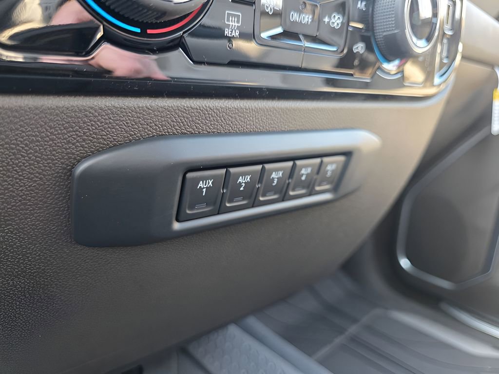 New 2026 Chevrolet Silverado 3500 LT w/ Convenience Package image 24