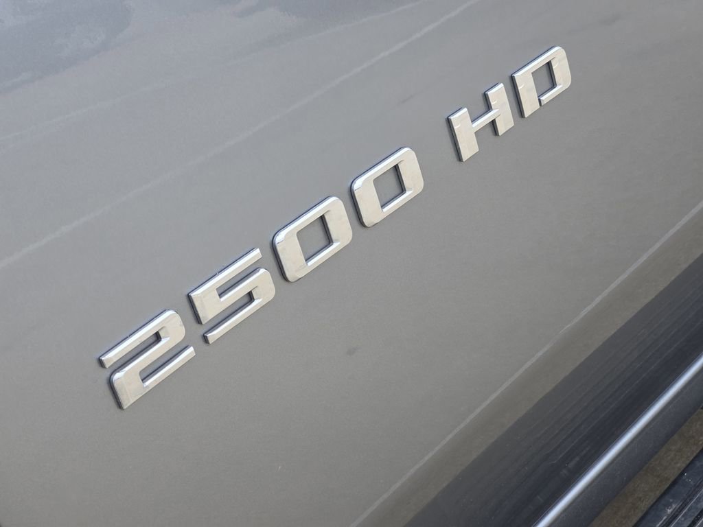 Used 2025 Chevrolet Silverado 2500 LTZ w/ LTZ Plus Package image 13
