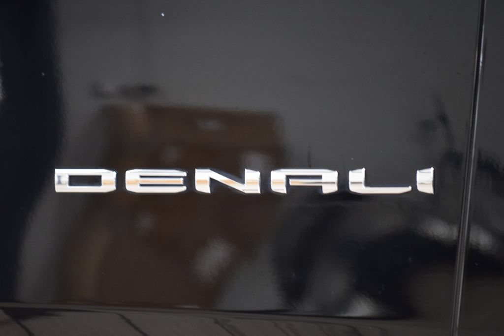 Used 2024 GMC Yukon Denali AWD/4WD image 17