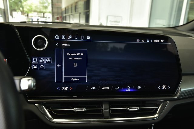 Used 2025 Chevrolet Equinox EV LT image 30