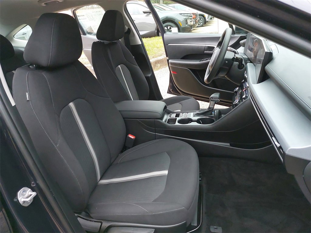 Certified 2025 Hyundai Sonata SE image 10