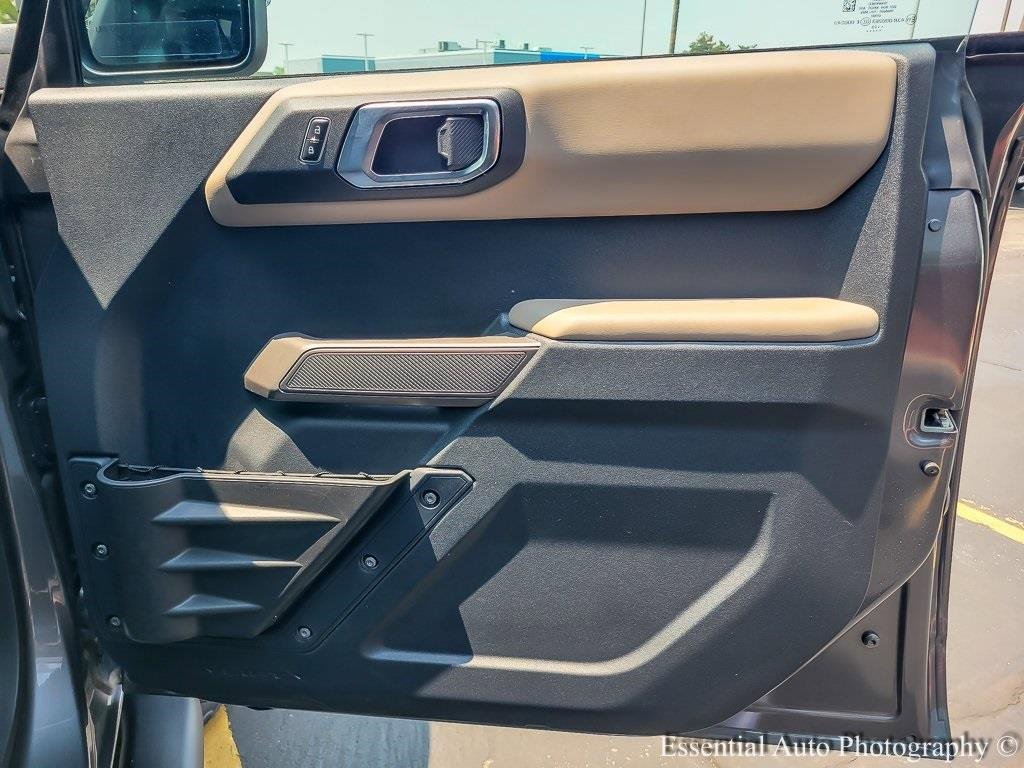 Used 2023 Ford Bronco Wildtrak image 19