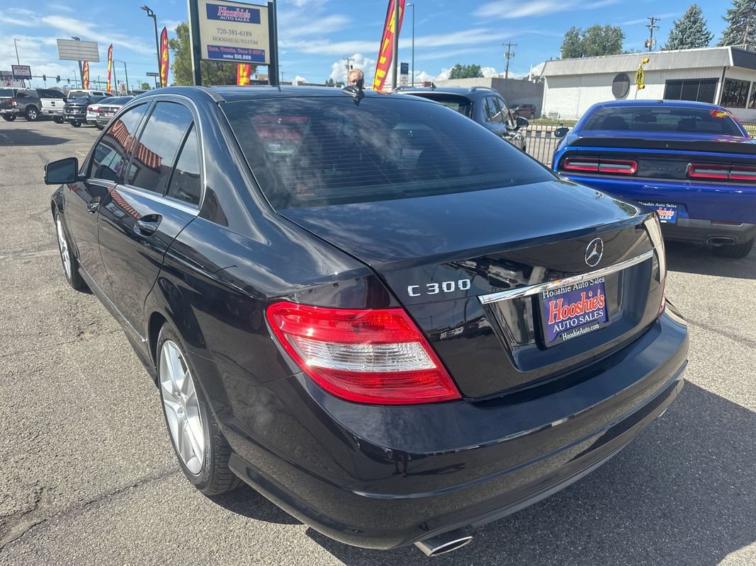 Used 2010 Mercedes-Benz C 300 Sedan image 9