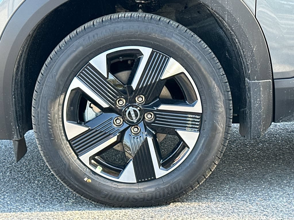 New 2026 Nissan Kicks SV w/ SV Premium Package AWD/4WD image 5