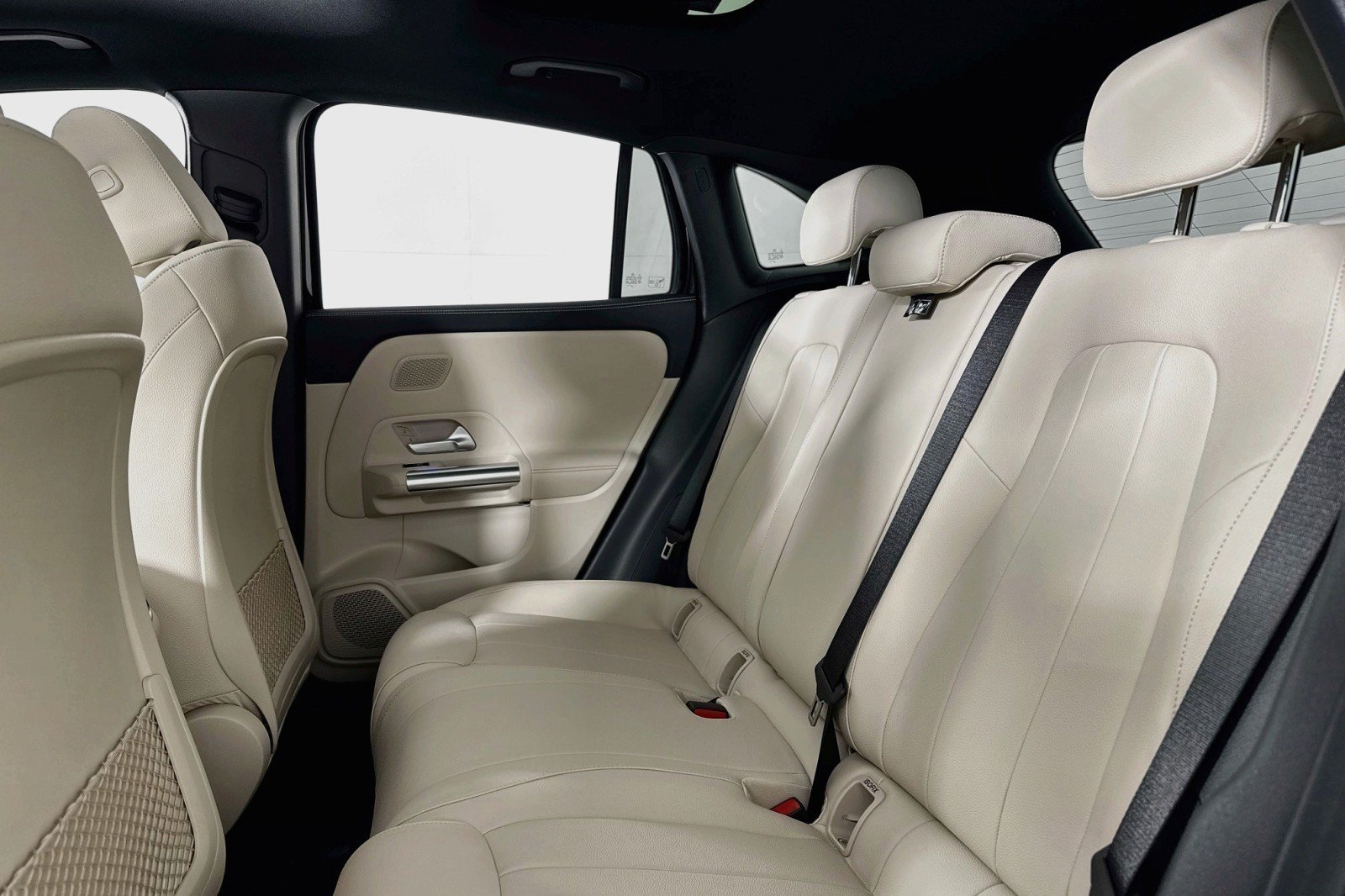 Certified 2026 Mercedes-Benz GLA 250 image 9