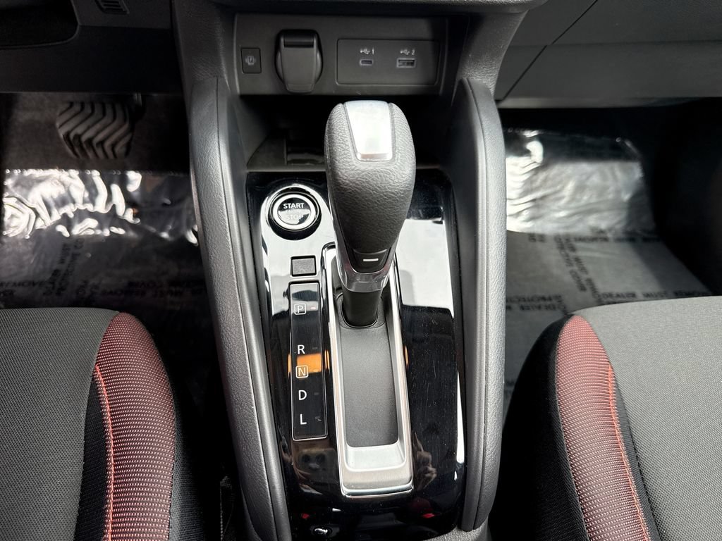 Used 2025 Nissan Versa SR w/ Trunk Package FWD image 21