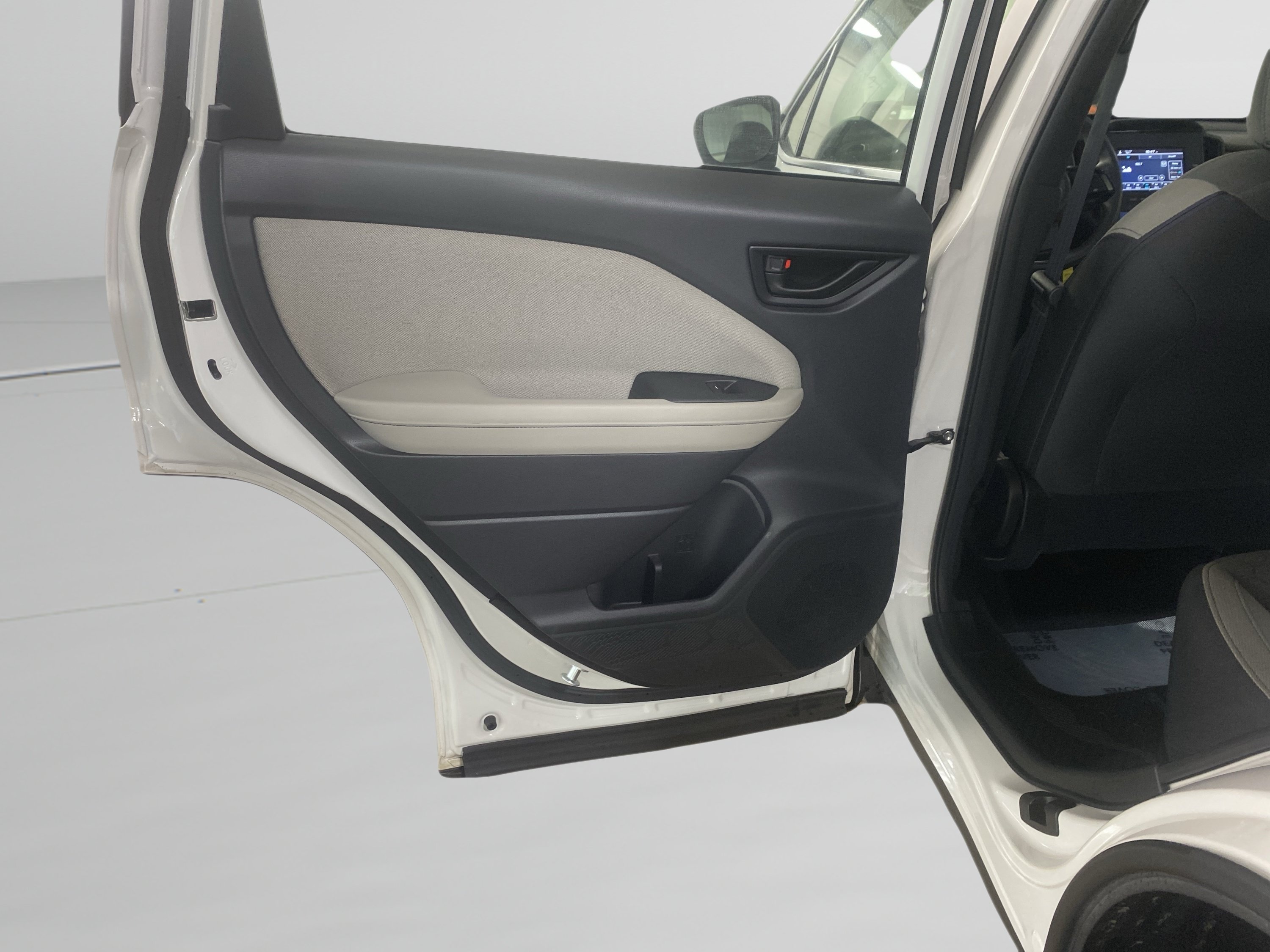 Used 2025 Subaru Forester AWD/4WD image 9