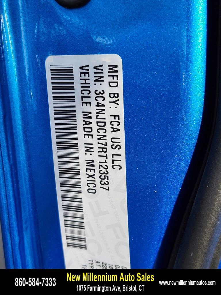 Used 2024 Jeep Compass Limited image 32