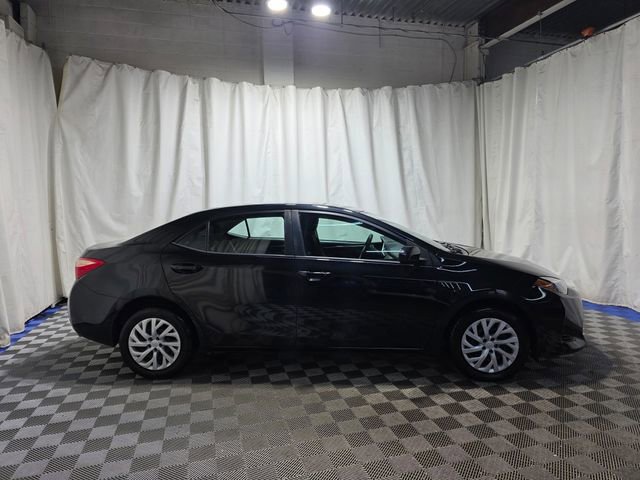 Used 2019 Toyota Corolla LE image 3